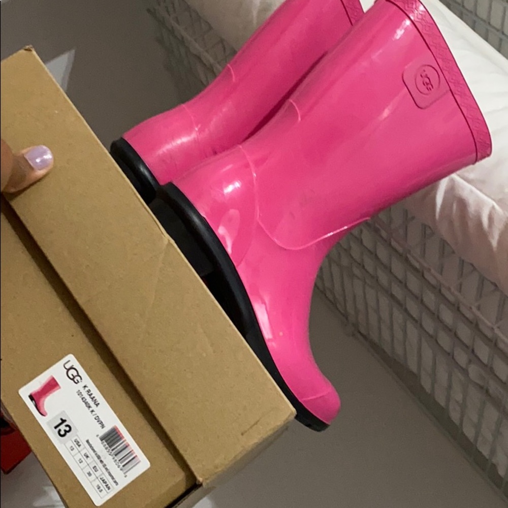 Ugg rain boots KIDS 13.